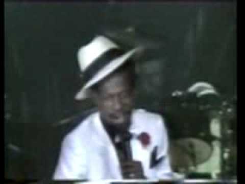 Dennis Brown Sly Robbie Sitting And Watching Dennis Brown Sly Robbie Sitting And Watching