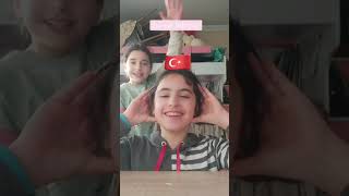 Bayrağı Bilemezsen Kafana Yastığı Yersin