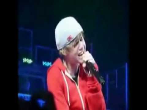 justin bieber cry while his.