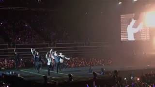 VICTON (Korean boy group) dance BTS 'Go Go' at their concert!
