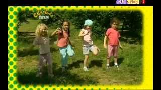 Watch Boogie Beebies Shoe Hoedown video