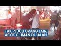 Viral Video Sepasang Kekasih Ciuman Mesra di Pinggir Jalan, Netizen Justru Ingatkan Ini