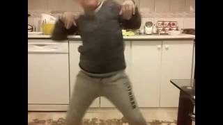 Junyr Rihanna Twerk Tr