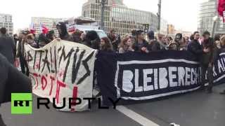 В Берлине студенты вышли на массовый митинг против расизма