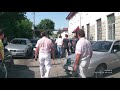 Video Симферопольские таксисты "кроты" на ж/д вокзале получают по заслугам