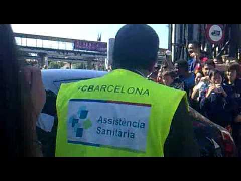 Alves Llegando Al Camp Nou Vs Valladolid