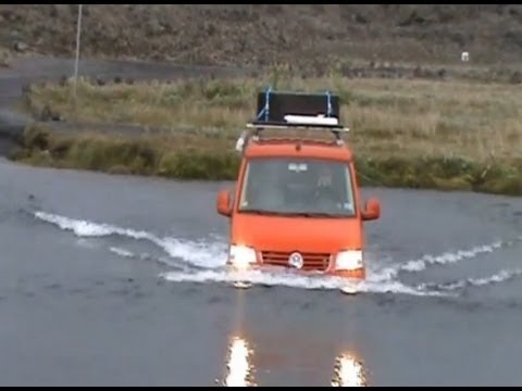 Crossing deep 4x4 river caution Seikel Volkswagen Transporter 4motion wmv