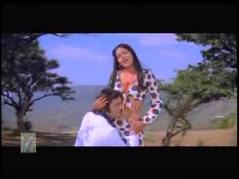 Kya Dekhte Ho Surat Tumhari