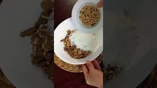 Az Malzemeli Atıştırmalık Bisküvi Topları Nasıl Yapılır? Detaylar Açıklamada