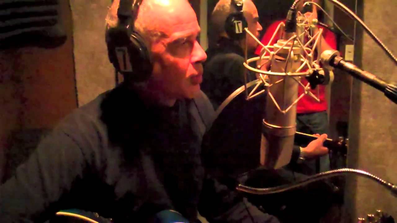 Mike Ogletree of 80s Rock Band Simple Minds in the JAMBOX STUDIO