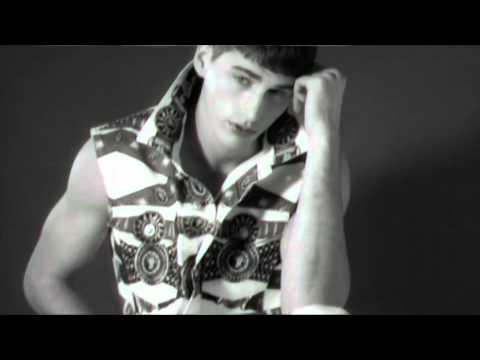 The new VERSUS VERSACE – Trailer