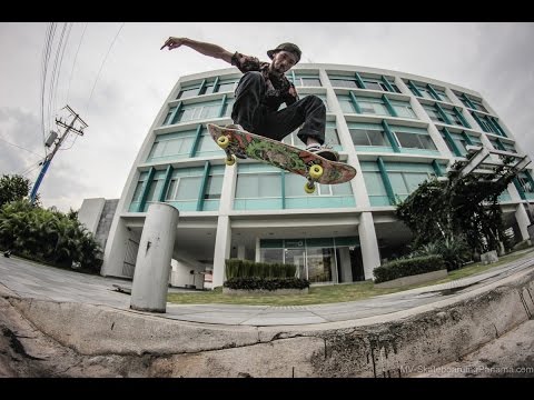 Por La Calle 50 - Skateboarding Panama