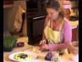 Red cabbage and sundried tomato salad with tahini dressing.mp4