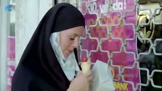 Tesettür Ile Dondurma Yeme Sahnesi - Hülya Koçyiğit