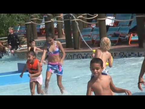 Aquatica Water Park Opening Day - SeaWorld Orlando