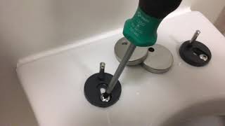Comment Installer Des Sièges De Toilette À Fermeture Douce.