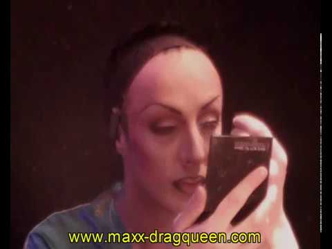 drag queen makeup how to. They do it way better! my upper lip looks weird o_0 Maxx drag queen