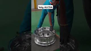 Pasang Velg Alcoa Di Bus Baru,Jadi Terlihat Tambah Ganteng Bus Nya.