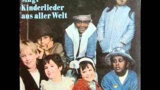 Watch Gerhard Schone Ein Junge Weint Nicht video