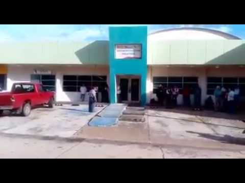 Oficinas de Hacienda del Estado amanecieron cerradas por parte de los arrendatarios del lugar