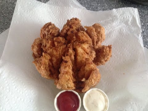 Как приготовить цветущий лук. Blooming onion Как приготовить цветущий лук. Blooming onion