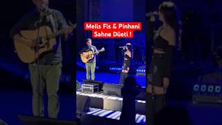 Melis Fisin Sahnesinde Pinhani Ile Sürpriz Düet