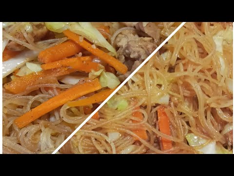 enak g yah bihun goreng d kasih kulit ayam  ,,coba bareng bareng yuk,,