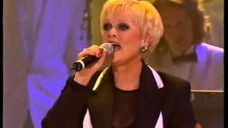 Katri Helena - On Elämä Laulu (Live)