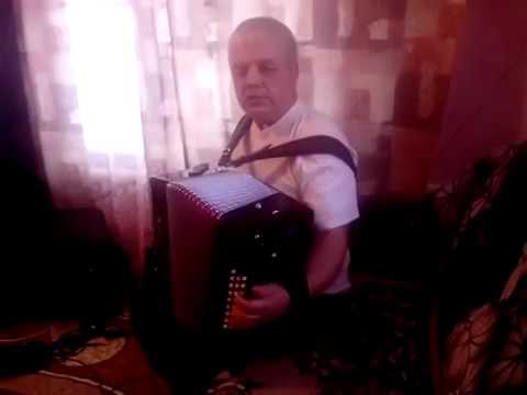 игра на гармони иÑÑполнÑет Владимир Штальман.
