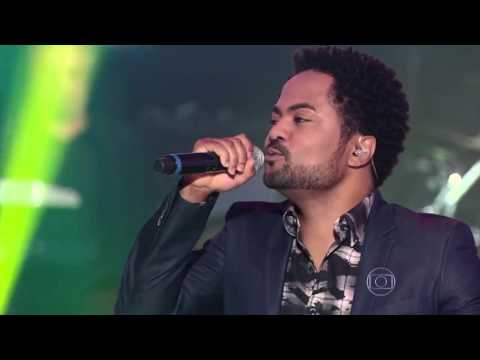Nando Vianna e Rafael Dias cantam 'Onde Você Mora?' no The Voice Brasil