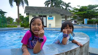 Serunya Bermain Di Kolam Renang Dengan Imoo Watch Phone Z6 Kids Playing In The Swimming Pool