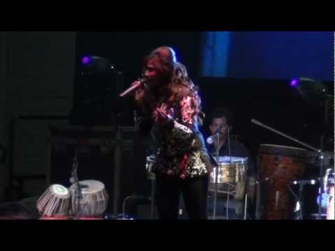 Dola Re Dola - Shreya Ghoshal