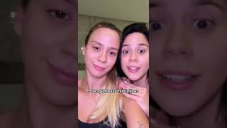 Jessi Faz Trend Com Sua Irmã Gêmea
