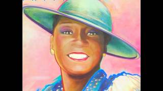 Watch Patti Labelle Look To The Rainbow video
