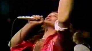 Смотреть клип Van Halen - Running With The Devil