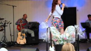 Watch Amy Diamond Lifes What You Make It video