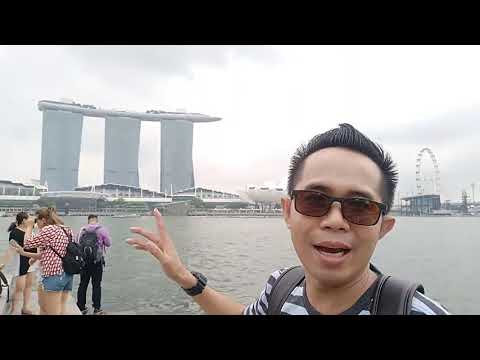 ประเทศสิงค์โปร์ที่ Merlion Park in Singapore (ຄົນລາວທ່ຽວປະເທດສິງກະໂປ) Lao tour Singapore