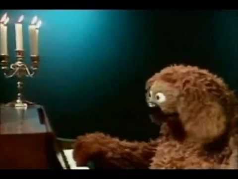 Muppet Rowlf the Dog Happy Birthday to You