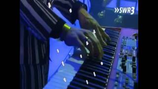 Watch Mika Blue Eyes video