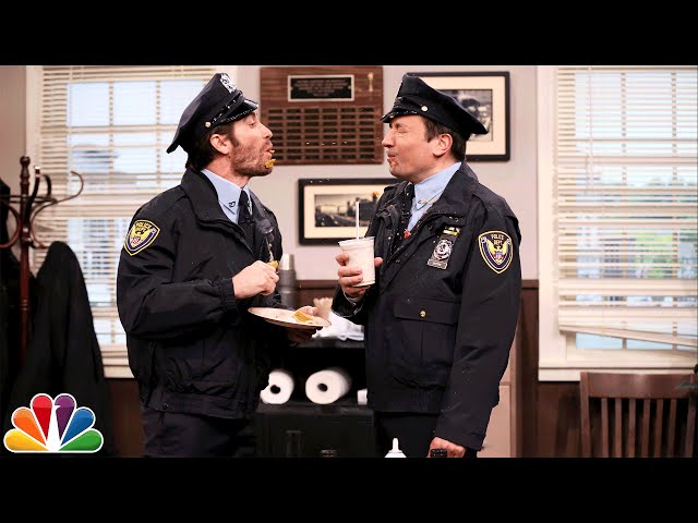 Jake Gyllenhaal And Jimmy Fallon Spit In Each Other’s Faces - Video