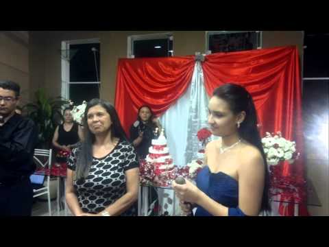 Cantora Elaine Almeida louvando no casamento Milson e Vera