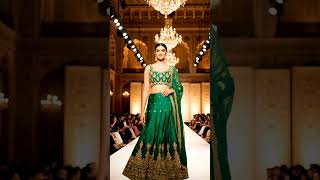 Curvy Elegance Of The Day Watch This Seamless Loop