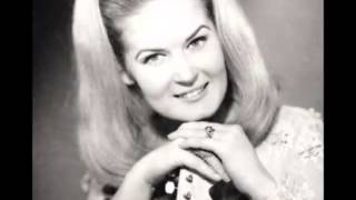 Watch Lynn Anderson Id Run A Mile To You video