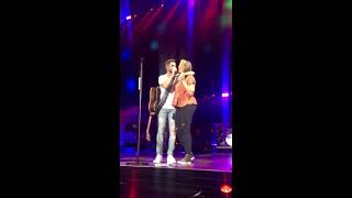 Thomas Rhett And Lauren During Unforgettable Thomas Rhett And Lauren During Unforgettable