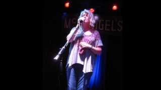 Watch Kim Richey Dont Let Me Down Easy video
