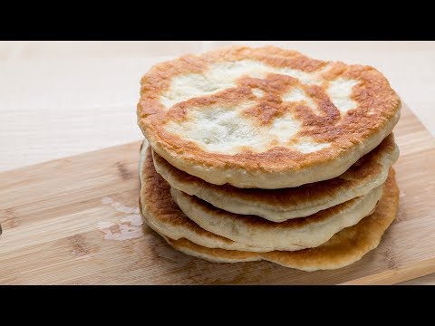 Ленивые лепешки на сковороде. Просто и так вкусно Ленивые лепешки на сковороде. Просто и так вкусно