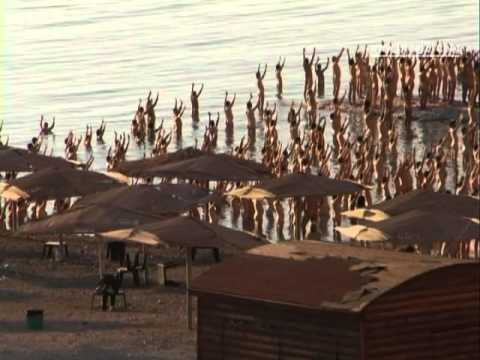 Hundreds pose nude in the Dead Sea - Slideshow - UPI.com