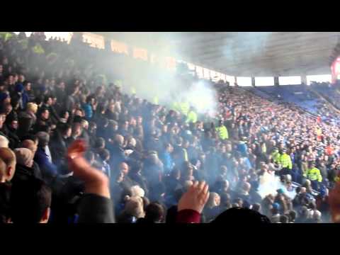 Leicester v Sheffield Wednesday, Leicester fans throw Smoke bombs, But the Wednesday keep on singing Leicester v Sheffield Wednesday, Leicester fans throw Smoke bombs, But the Wednesday keep on singing