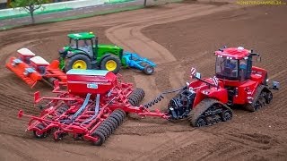 RC Tractors John Deere, Case and Fendt at work! Siku Farmland in Neumünster, Germany.