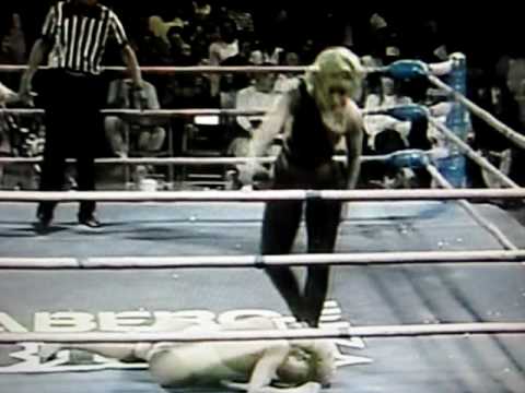 Tiffany Mellon vs. Major Tanya